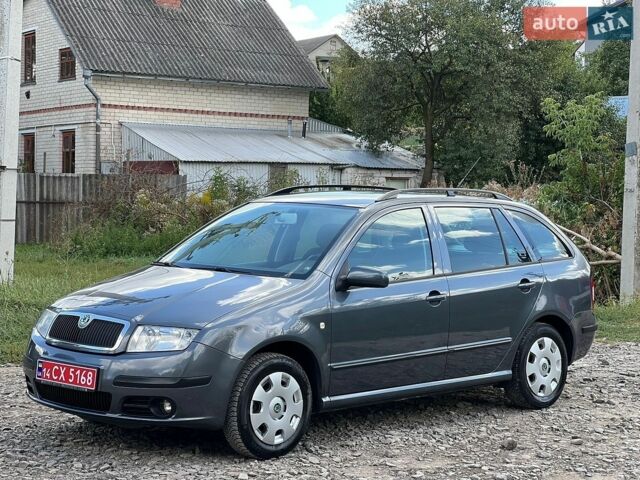 Сірий Шкода Фабія, об'ємом двигуна 1.4 л та пробігом 242 тис. км за 4400 $, фото 1 на Automoto.ua