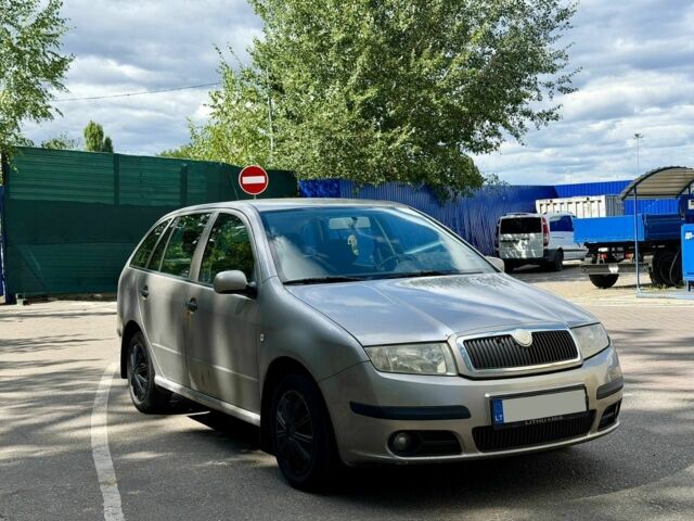 Сірий Шкода Фабія, об'ємом двигуна 1.9 л та пробігом 218 тис. км за 1678 $, фото 1 на Automoto.ua