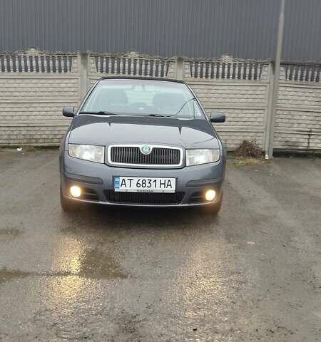 Серый Шкода Фабия, объемом двигателя 1.39 л и пробегом 194 тыс. км за 3850 $, фото 1 на Automoto.ua
