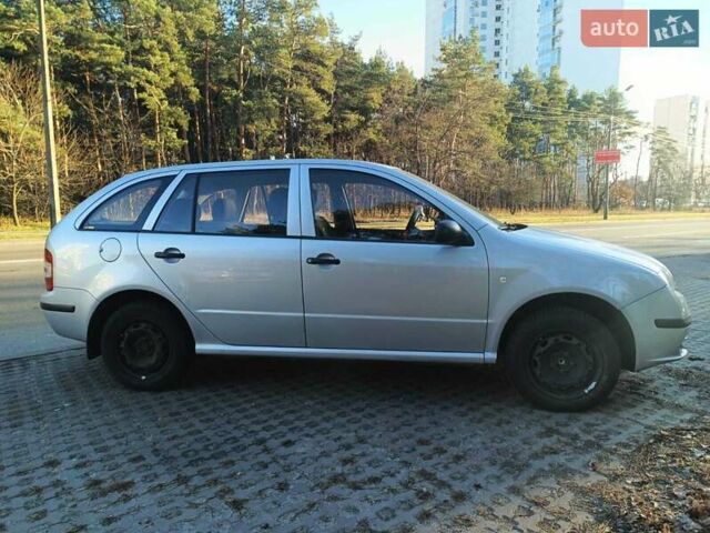 Серый Шкода Фабия, объемом двигателя 1.2 л и пробегом 136 тыс. км за 4500 $, фото 1 на Automoto.ua