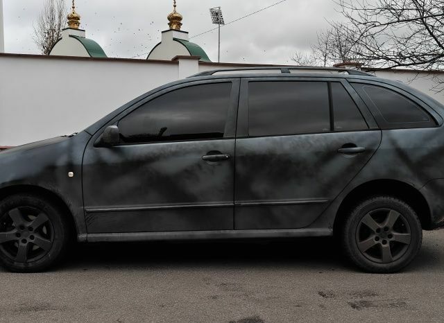 Серый Шкода Фабия, объемом двигателя 1.9 л и пробегом 270 тыс. км за 2700 $, фото 1 на Automoto.ua