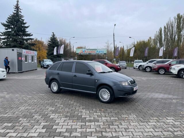 Шкода Фабия 2007 в Кривом Роге на Automoto.ua Серый Шкода Фабия, объемом двигателя 1.2 л и пробегом 180 тыс. км за 3700 $, фото 1 на Automoto.ua