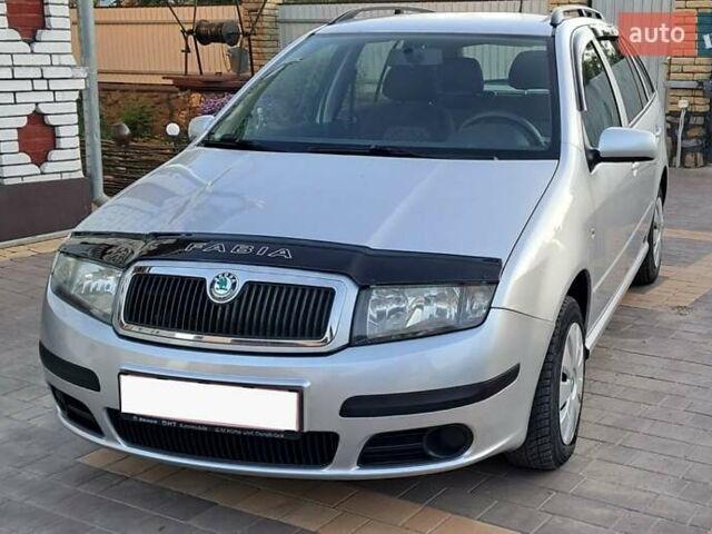 Сірий Шкода Фабія, об'ємом двигуна 1.4 л та пробігом 174 тис. км за 4650 $, фото 1 на Automoto.ua