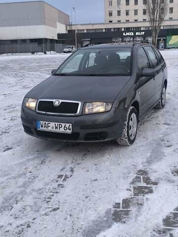 Сірий Шкода Фабія, об'ємом двигуна 1.39 л та пробігом 240 тис. км за 4999 $, фото 1 на Automoto.ua