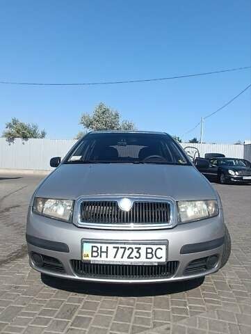 Серый Шкода Фабия, объемом двигателя 1.2 л и пробегом 189 тыс. км за 5499 $, фото 1 на Automoto.ua