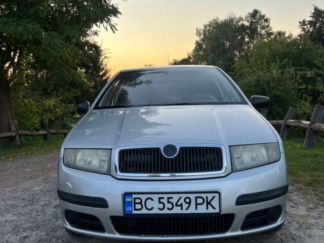 Сірий Шкода Фабія, об'ємом двигуна 0 л та пробігом 156 тис. км за 4000 $, фото 1 на Automoto.ua