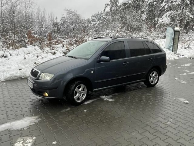 Сірий Шкода Фабія, об'ємом двигуна 1.4 л та пробігом 250 тис. км за 5200 $, фото 1 на Automoto.ua