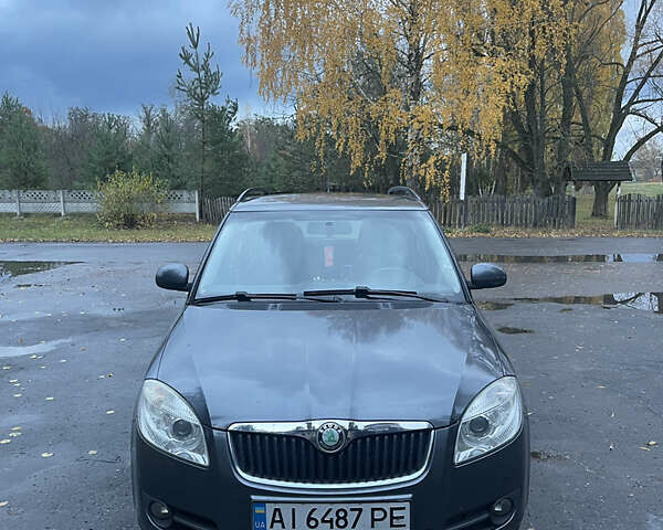 Сірий Шкода Фабія, об'ємом двигуна 1.39 л та пробігом 148 тис. км за 6200 $, фото 1 на Automoto.ua