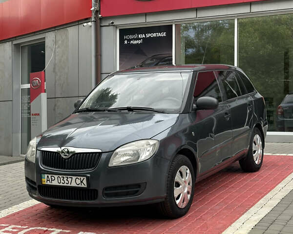 Сірий Шкода Фабія, об'ємом двигуна 1.2 л та пробігом 289 тис. км за 3800 $, фото 1 на Automoto.ua