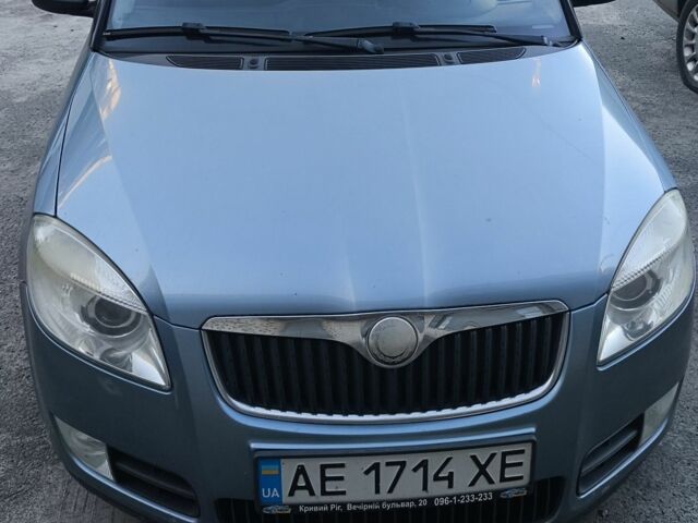 Сірий Шкода Фабія, об'ємом двигуна 1.4 л та пробігом 329 тис. км за 5021 $, фото 1 на Automoto.ua