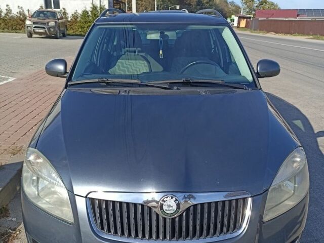 Серый Шкода Фабия, объемом двигателя 0 л и пробегом 268 тыс. км за 3950 $, фото 1 на Automoto.ua