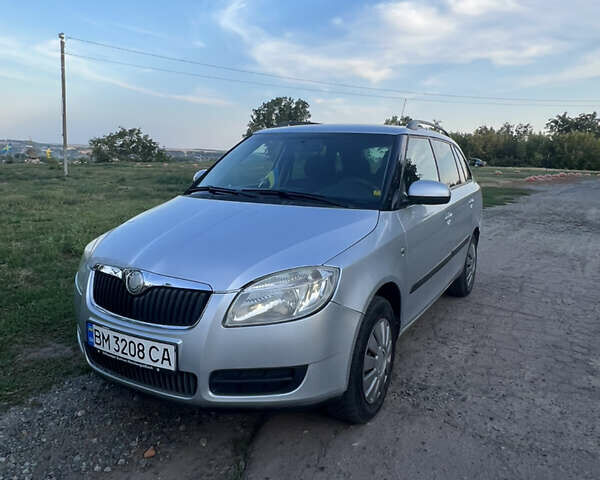 Сірий Шкода Фабія, об'ємом двигуна 1.2 л та пробігом 228 тис. км за 5100 $, фото 1 на Automoto.ua