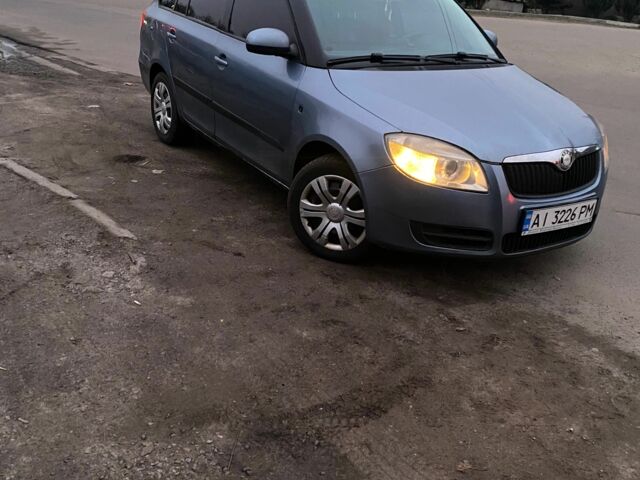 Сірий Шкода Фабія, об'ємом двигуна 1.4 л та пробігом 479 тис. км за 3550 $, фото 1 на Automoto.ua