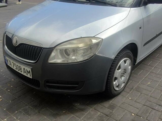 Сірий Шкода Фабія, об'ємом двигуна 1.42 л та пробігом 237 тис. км за 3800 $, фото 1 на Automoto.ua