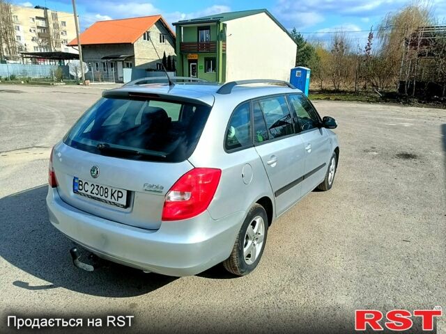 Серый Шкода Фабия, объемом двигателя 1.4 л и пробегом 218 тыс. км за 4700 $, фото 1 на Automoto.ua