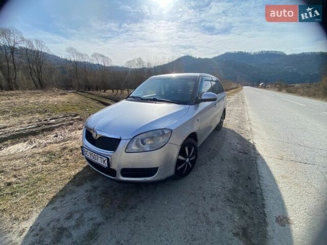 Серый Шкода Фабия, объемом двигателя 1.39 л и пробегом 290 тыс. км за 3320 $, фото 1 на Automoto.ua