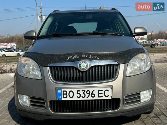 Сірий Шкода Фабія, об'ємом двигуна 1.42 л та пробігом 246 тис. км за 4500 $, фото 1 на Automoto.ua