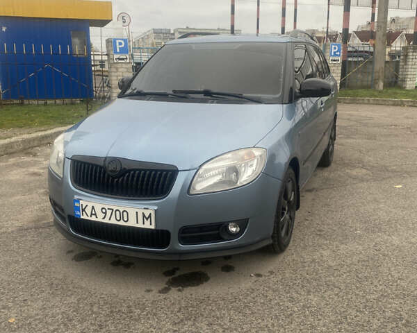 Серый Шкода Фабия, объемом двигателя 1.2 л и пробегом 274 тыс. км за 5500 $, фото 1 на Automoto.ua