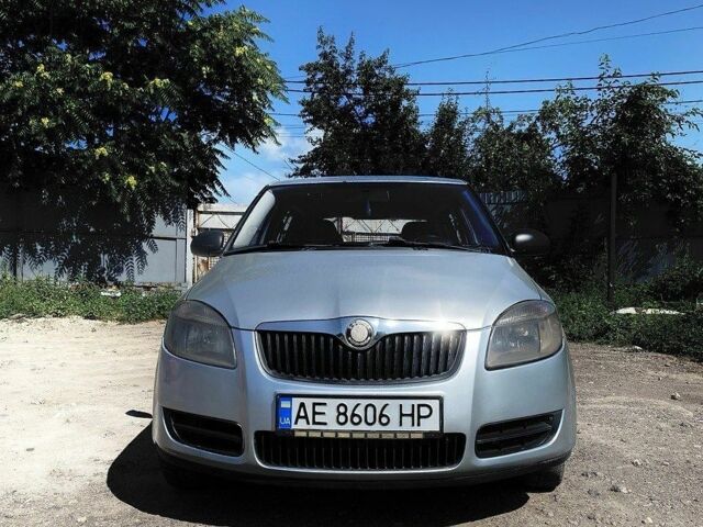 Сірий Шкода Фабія, об'ємом двигуна 1.39 л та пробігом 271 тис. км за 3899 $, фото 1 на Automoto.ua