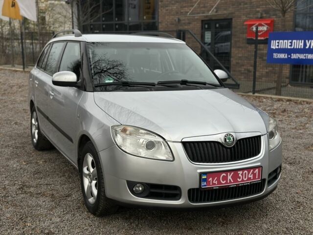 Сірий Шкода Фабія, об'ємом двигуна 1.4 л та пробігом 224 тис. км за 5800 $, фото 1 на Automoto.ua