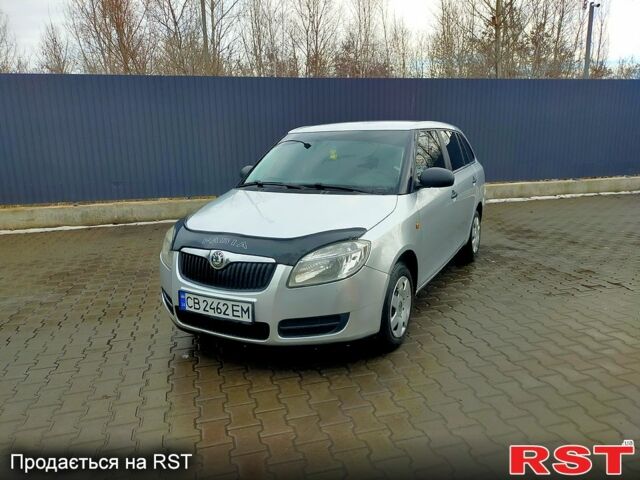 Шкода Фабия 2008 в Чернигове на Automoto.ua Серый Шкода Фабия, объемом двигателя 1.2 л и пробегом 250 тыс. км за 4300 $, фото 1 на Automoto.ua