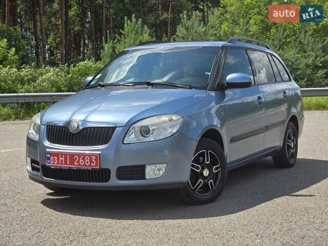 Серый Шкода Фабия, объемом двигателя 1.6 л и пробегом 215 тыс. км за 5399 $, фото 1 на Automoto.ua