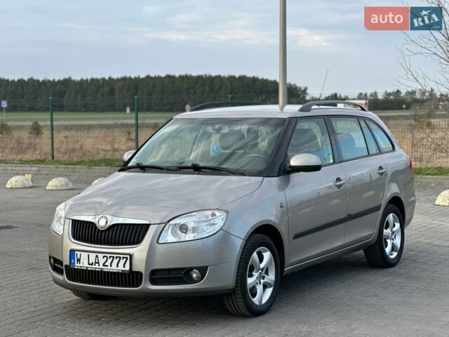 Серый Шкода Фабия, объемом двигателя 1.6 л и пробегом 212 тыс. км за 7450 $, фото 1 на Automoto.ua