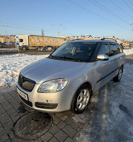 Серый Шкода Фабия, объемом двигателя 1.9 л и пробегом 276 тыс. км за 5500 $, фото 1 на Automoto.ua