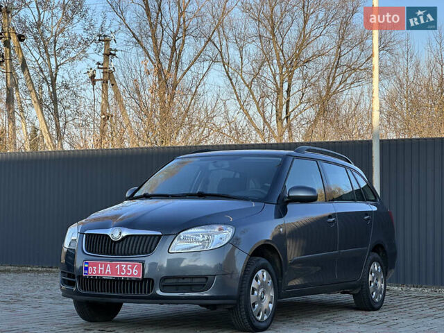 Серый Шкода Фабия, объемом двигателя 1.4 л и пробегом 206 тыс. км за 5400 $, фото 1 на Automoto.ua