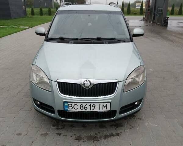 Сірий Шкода Фабія, об'ємом двигуна 1.6 л та пробігом 370 тис. км за 4999 $, фото 1 на Automoto.ua