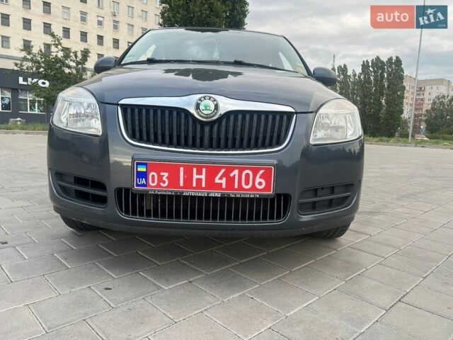 Сірий Шкода Фабія, об'ємом двигуна 1.4 л та пробігом 247 тис. км за 5600 $, фото 1 на Automoto.ua