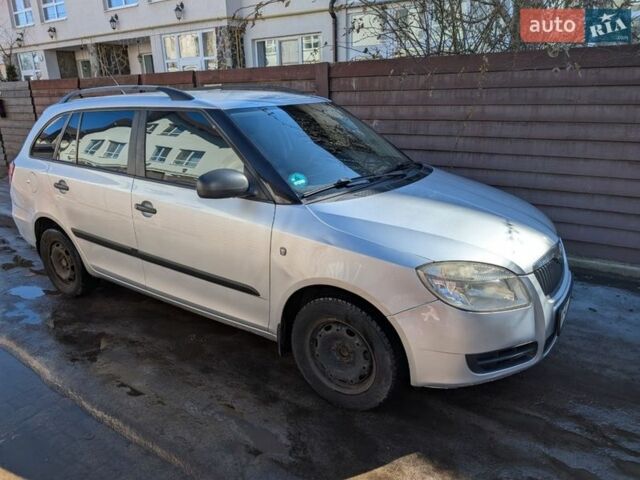 Сірий Шкода Фабія, об'ємом двигуна 1.2 л та пробігом 370 тис. км за 4300 $, фото 1 на Automoto.ua