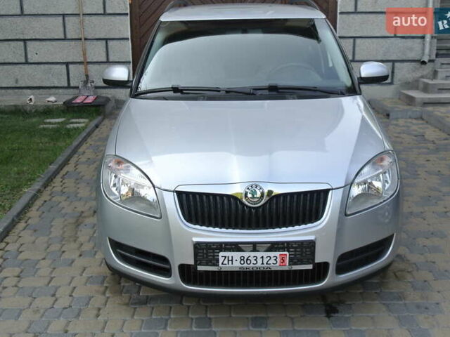 Сірий Шкода Фабія, об'ємом двигуна 1.4 л та пробігом 165 тис. км за 6650 $, фото 1 на Automoto.ua