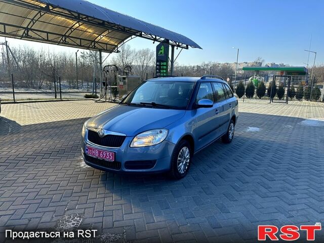 Серый Шкода Фабия, объемом двигателя 1.4 л и пробегом 170 тыс. км за 5800 $, фото 1 на Automoto.ua
