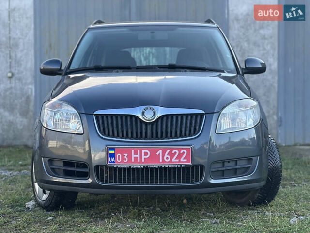 Сірий Шкода Фабія, об'ємом двигуна 1.6 л та пробігом 264 тис. км за 5350 $, фото 1 на Automoto.ua