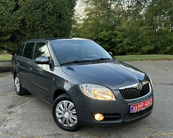 Шкода Фабия 2009 в Золотоноше на Automoto.ua Серый Шкода Фабия, объемом двигателя 1.39 л и пробегом 225 тыс. км за 6150 $, фото 1 на Automoto.ua