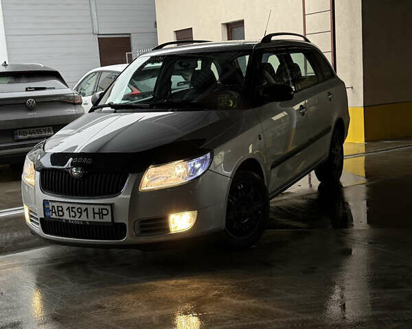 Серый Шкода Фабия, объемом двигателя 1.2 л и пробегом 115 тыс. км за 5300 $, фото 1 на Automoto.ua