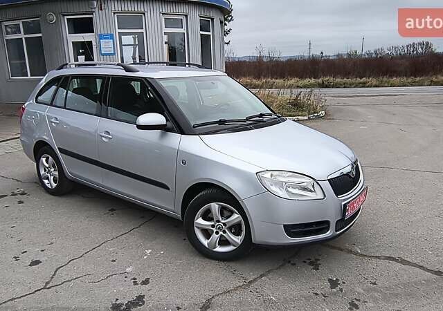 Серый Шкода Фабия, объемом двигателя 1.6 л и пробегом 189 тыс. км за 6100 $, фото 1 на Automoto.ua