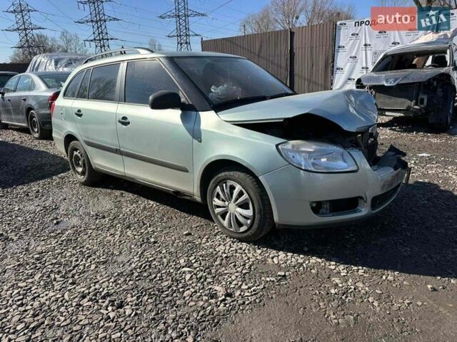 Сірий Шкода Фабія, об'ємом двигуна 1.2 л та пробігом 237 тис. км за 1950 $, фото 1 на Automoto.ua