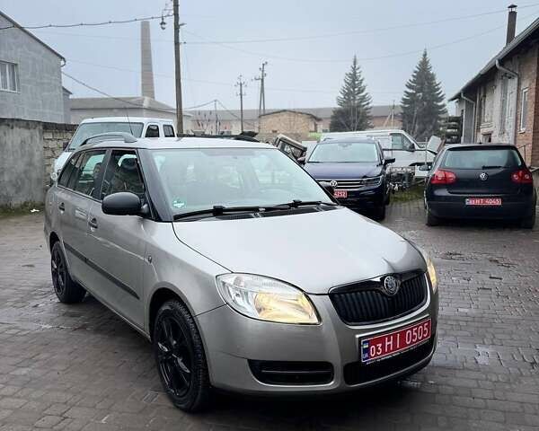 Сірий Шкода Фабія, об'ємом двигуна 1.39 л та пробігом 224 тис. км за 4800 $, фото 1 на Automoto.ua