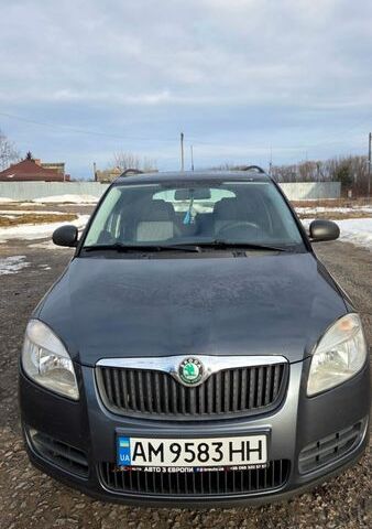 Сірий Шкода Фабія, об'ємом двигуна 1.4 л та пробігом 276 тис. км за 5300 $, фото 1 на Automoto.ua