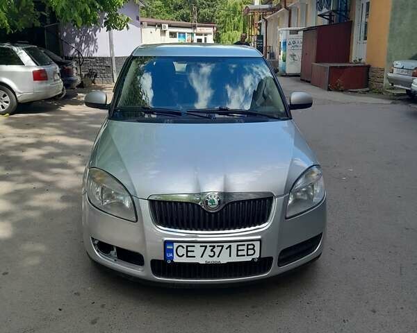 Серый Шкода Фабия, объемом двигателя 1.42 л и пробегом 320 тыс. км за 4200 $, фото 1 на Automoto.ua