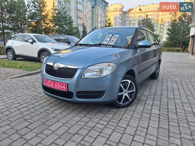 Серый Шкода Фабия, объемом двигателя 1.4 л и пробегом 214 тыс. км за 5650 $, фото 1 на Automoto.ua