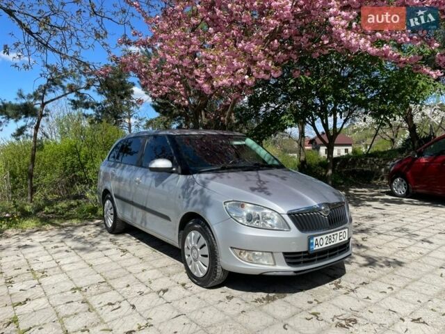 Серый Шкода Фабия, объемом двигателя 1.6 л и пробегом 297 тыс. км за 5400 $, фото 1 на Automoto.ua