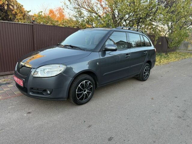 Сірий Шкода Фабія, об'ємом двигуна 0 л та пробігом 170 тис. км за 6000 $, фото 1 на Automoto.ua