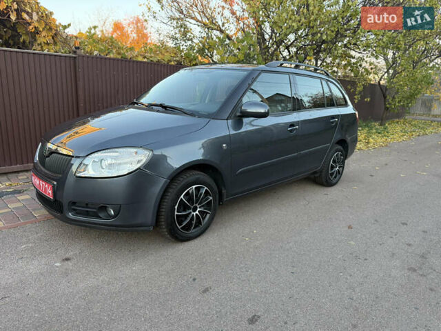 Сірий Шкода Фабія, об'ємом двигуна 0 л та пробігом 170 тис. км за 6000 $, фото 1 на Automoto.ua