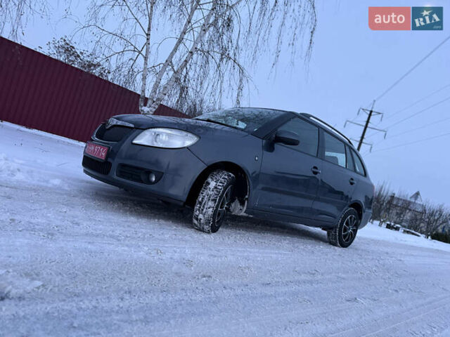 Серый Шкода Фабия, объемом двигателя 0 л и пробегом 170 тыс. км за 6000 $, фото 1 на Automoto.ua