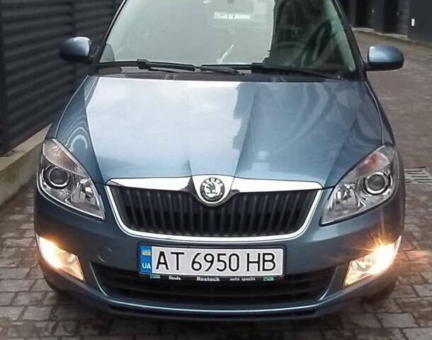 Серый Шкода Фабия, объемом двигателя 1.2 л и пробегом 117 тыс. км за 5999 $, фото 1 на Automoto.ua