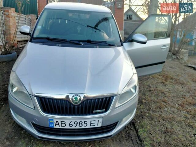 Сірий Шкода Фабія, об'ємом двигуна 1.2 л та пробігом 205 тис. км за 5000 $, фото 1 на Automoto.ua