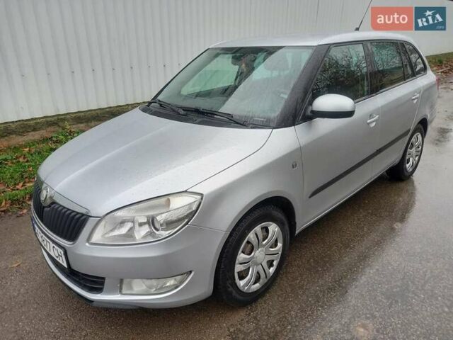Сірий Шкода Фабія, об'ємом двигуна 1.6 л та пробігом 264 тис. км за 6400 $, фото 1 на Automoto.ua